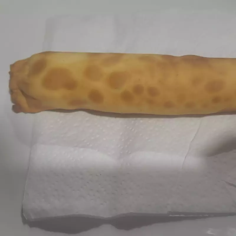 Enroladinho de salsicha com requeijã