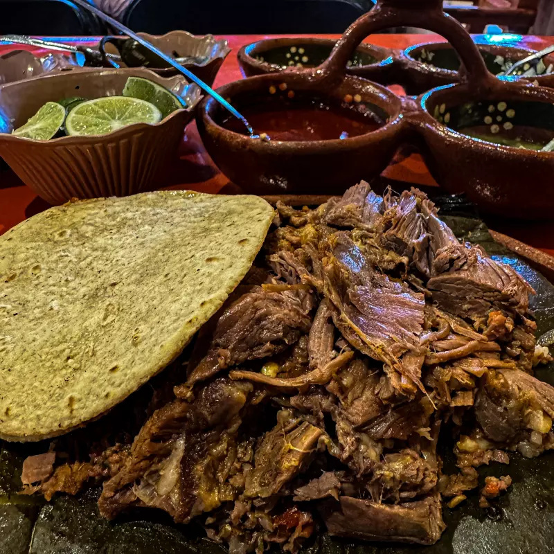 1 KILO DE BARBACOA DE CHIVO ESPALDIL