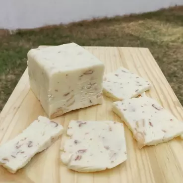 Requeijão Barra c/ Raspas - Peça