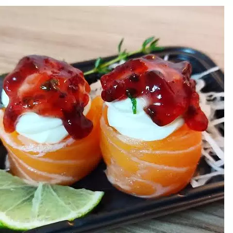 Gunkan Frutas Vermelhas (duplo)