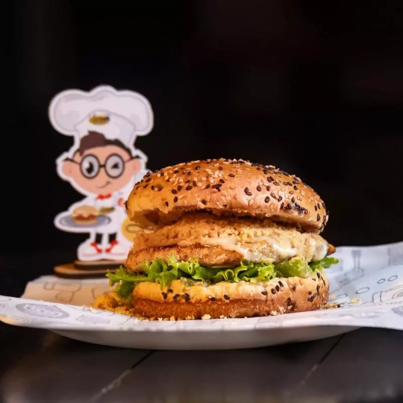 Burguer do chefe + fanta lata