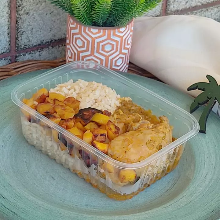 Sobrecoxa com banana da terra(copy)