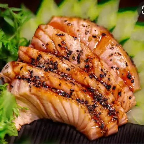 Sashimi de salmão maçaricado 6 un