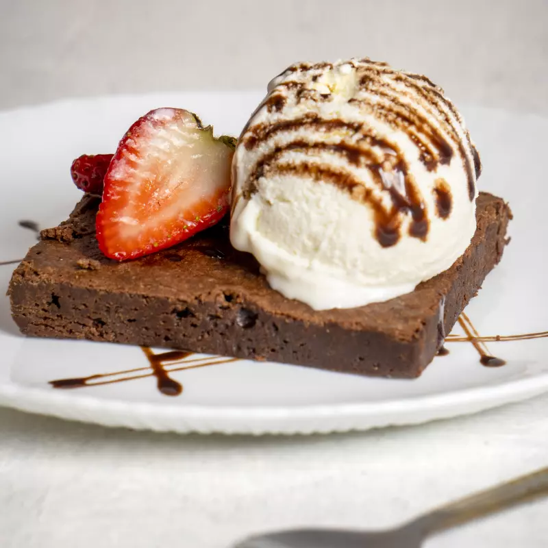 Brownie con helado