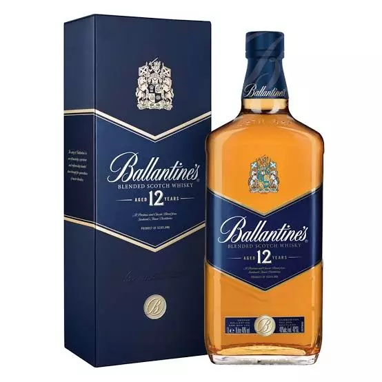 Dose Whisky Ballantines 12 Anos