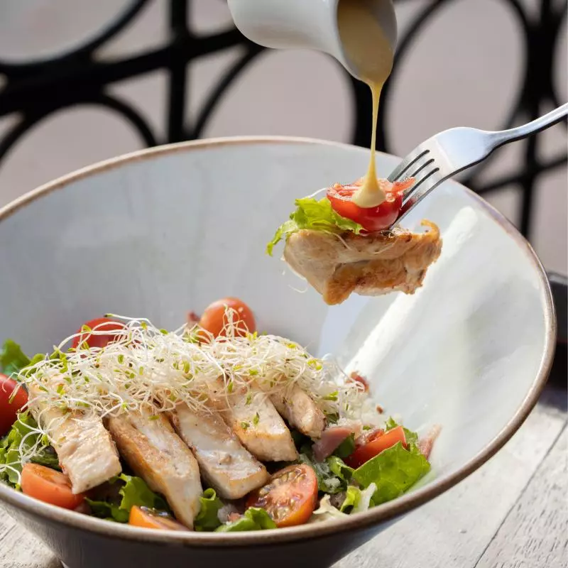 Ensalada de Pollo Mollys