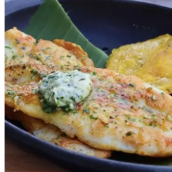 FILETE DE PESCADO AL AJILLO