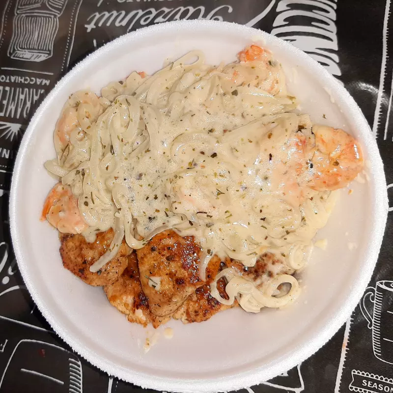 Filé de Peixe ao Queijo com Camarão