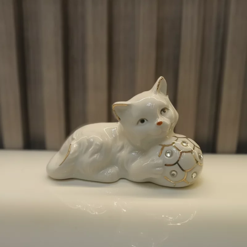 GATO CON BALON PORCELANA