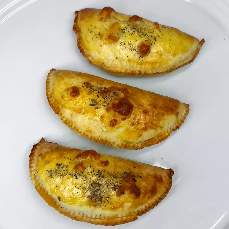 Calzone Carne c/Queijo