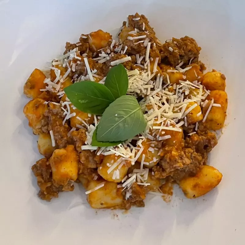 Nhoque à bolonhesa