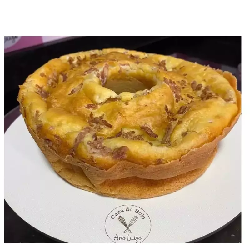 Bolo de Queijo com Calabresa