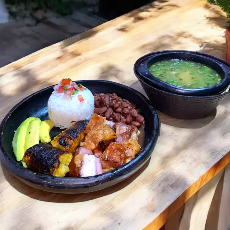 Especial del dia Chicharron