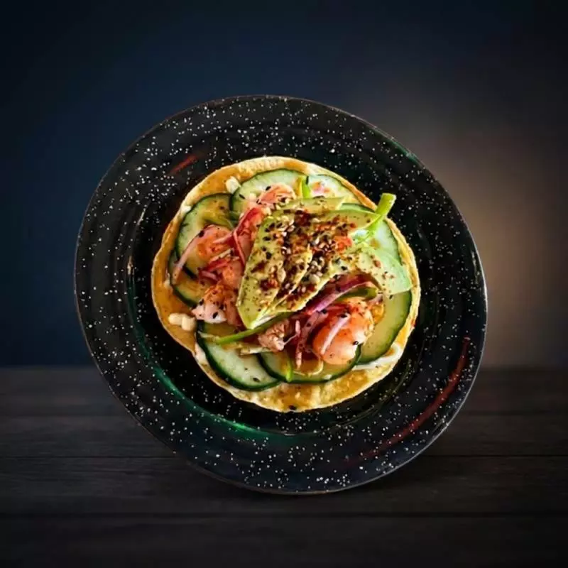Tostada Aguachile Rojo
