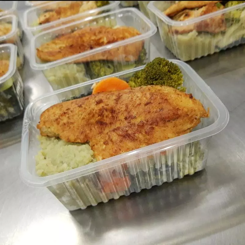 5 Frango Grelh. C/ Purê Batata Doce