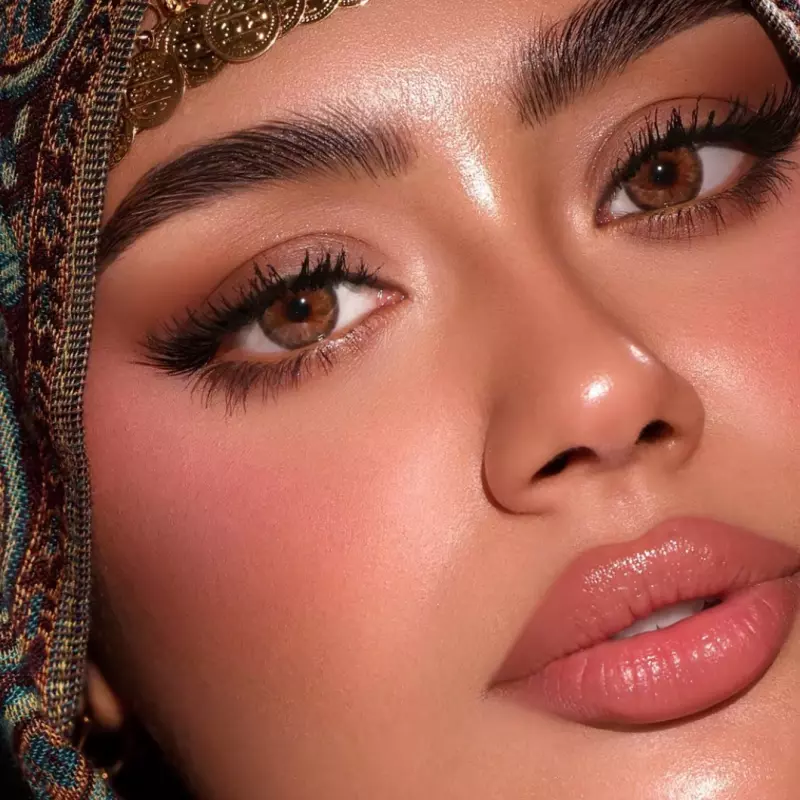 Cleopatra browm pupila pequeña☕️