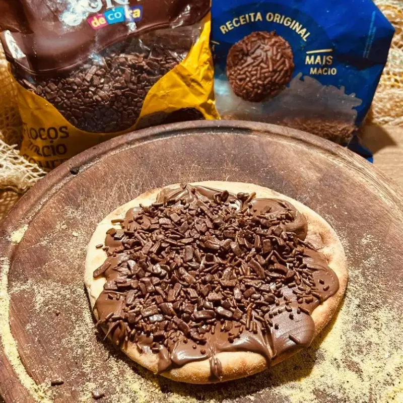 Esfiha de Brigadeiro