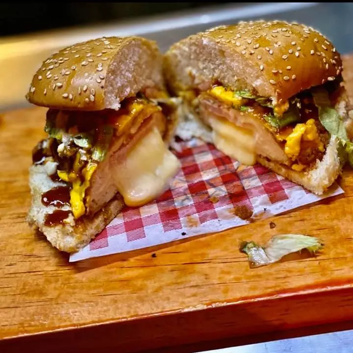 CORDON BLEU BURGER
