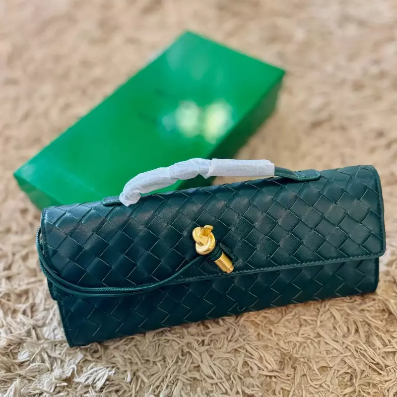 BOTTEGA VENETA GREEN