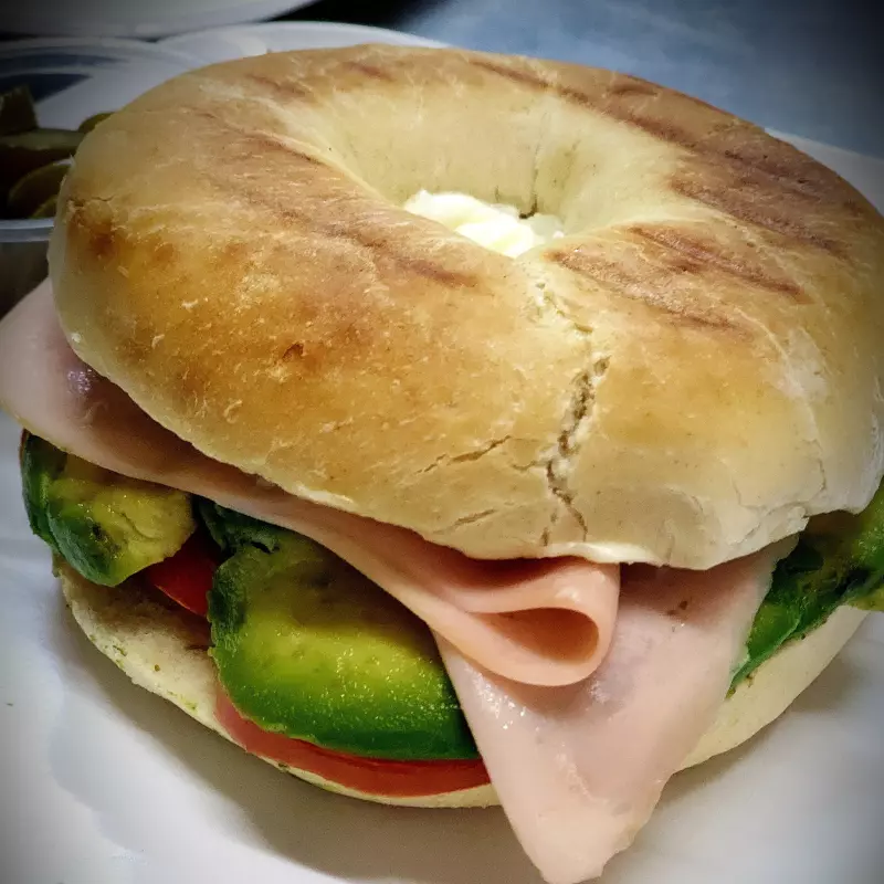 Bagel Avocado