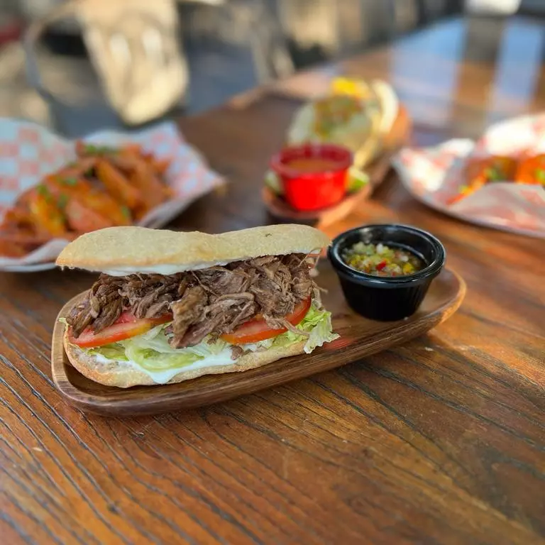 Sándwich de Vacío Desmechado