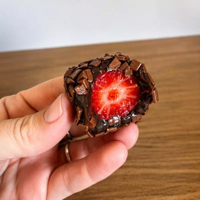 Mini coxinha de morango 50gr