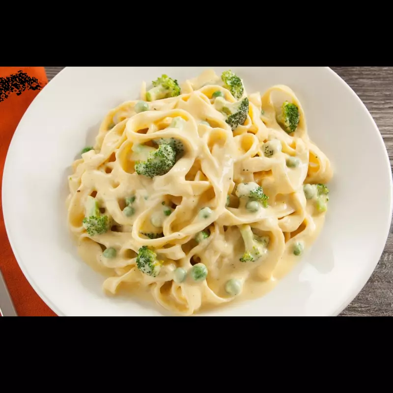 Macarrão com legumes  molho Branco G