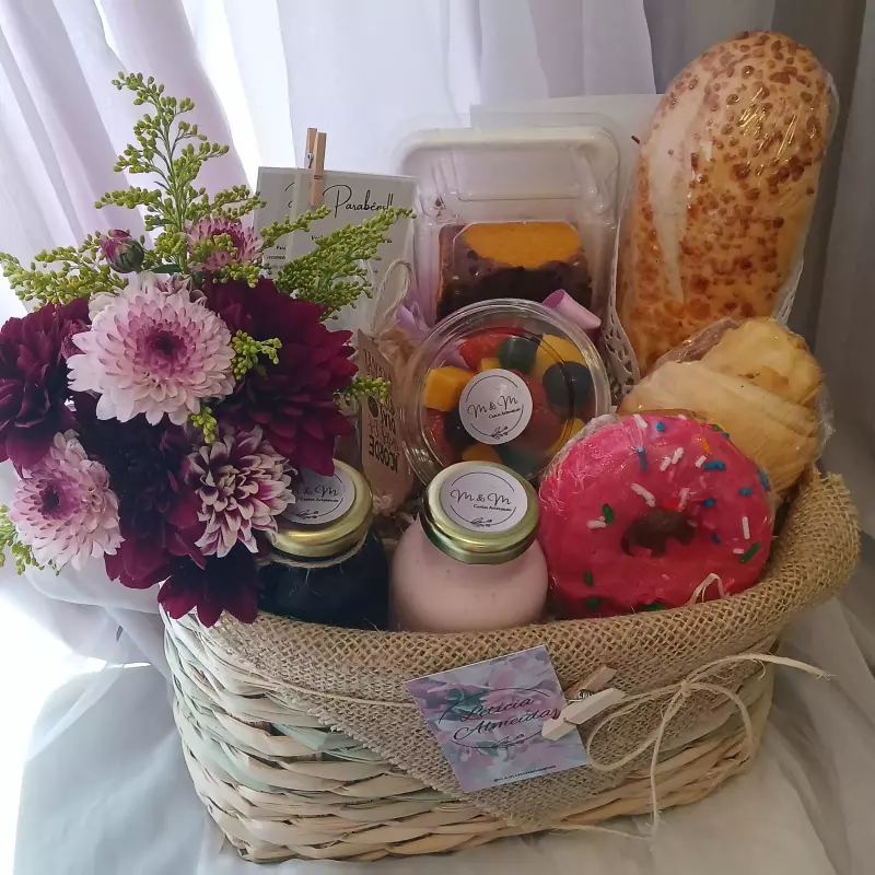 Cesta Brunch (Serve 2 pessoas)