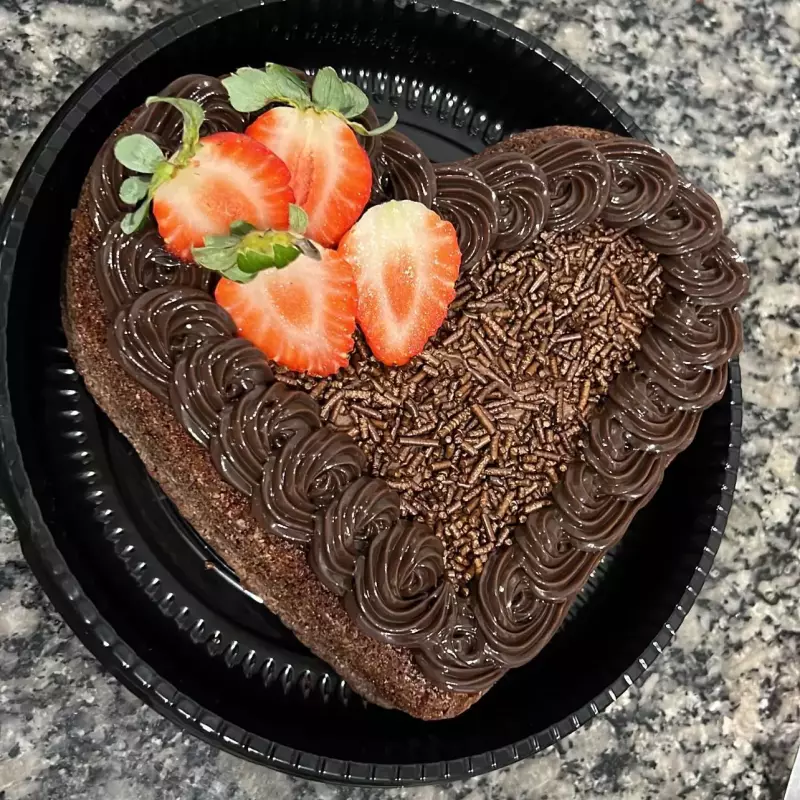 Bolo piscina de brigadeiro.