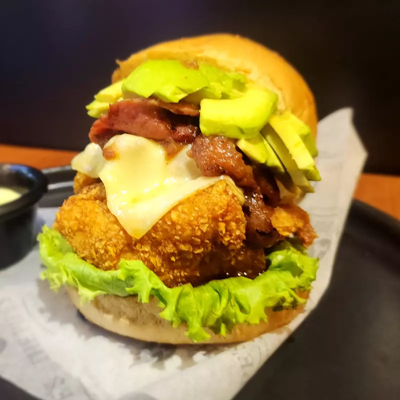 HAMBURGUESA LA CELOSA
