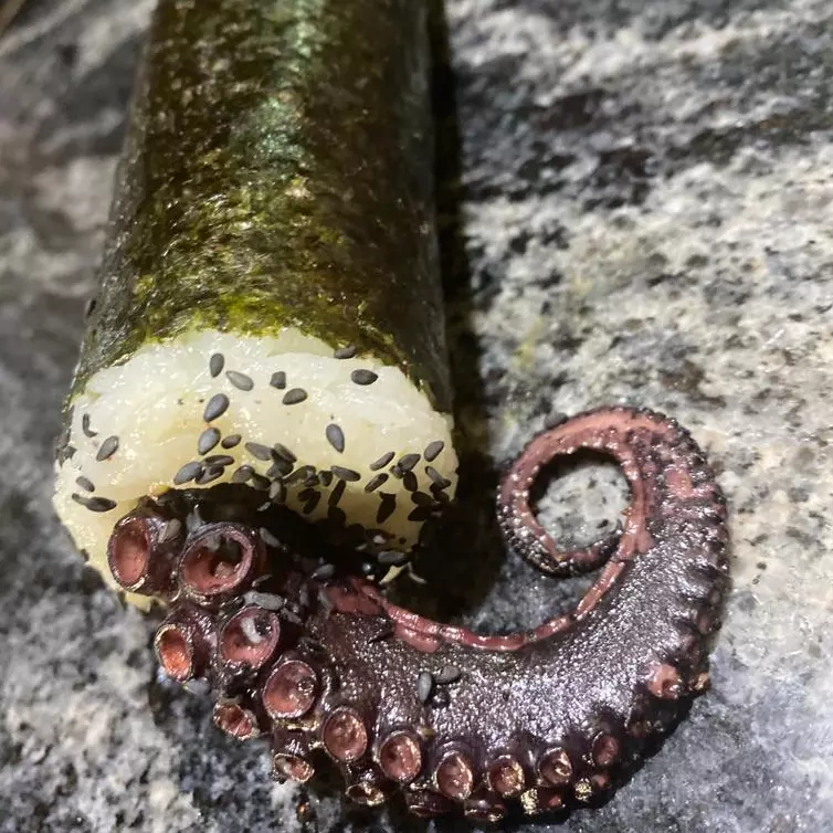 Handroll de Pulpo Frio