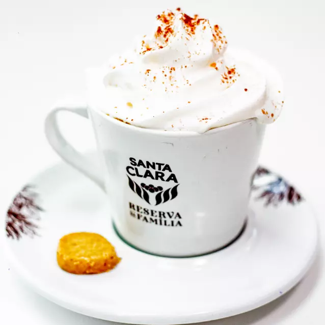 CAPPUCCINO COM CHANTILY