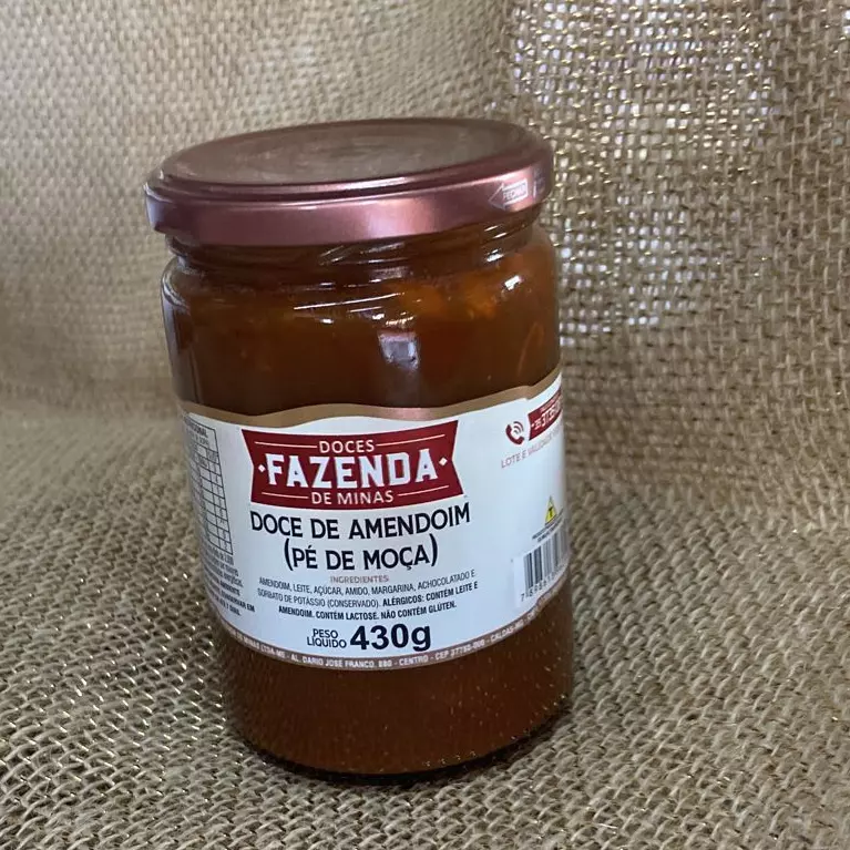 Doce de Amendoim ( pé de moça)