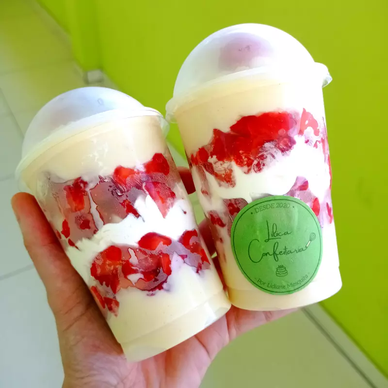 Copo da Felicidade Ninho com 🍓