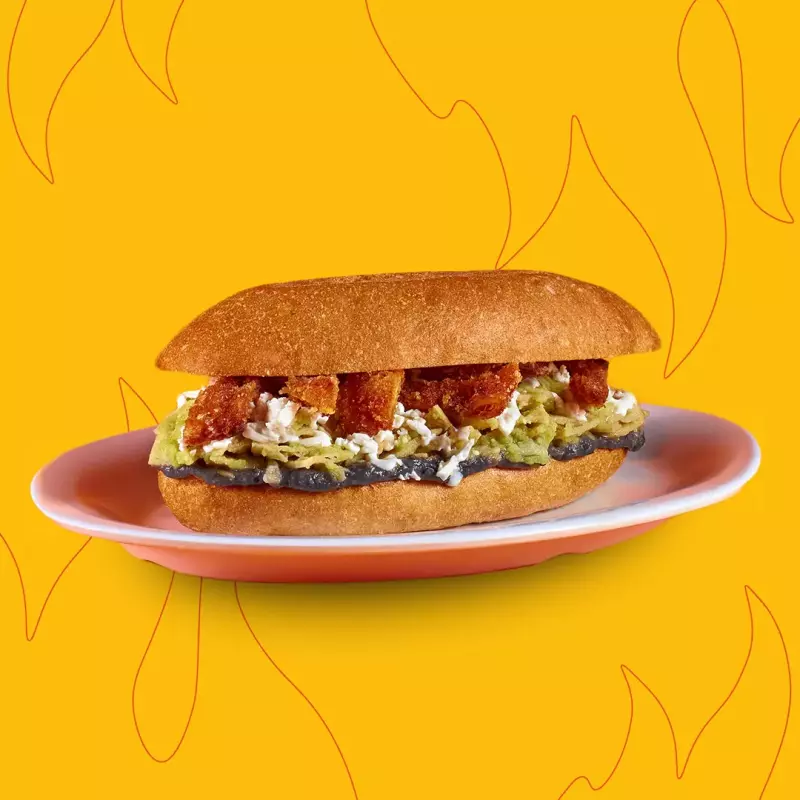 Torta Chilaquiles con Milanesa(copy)