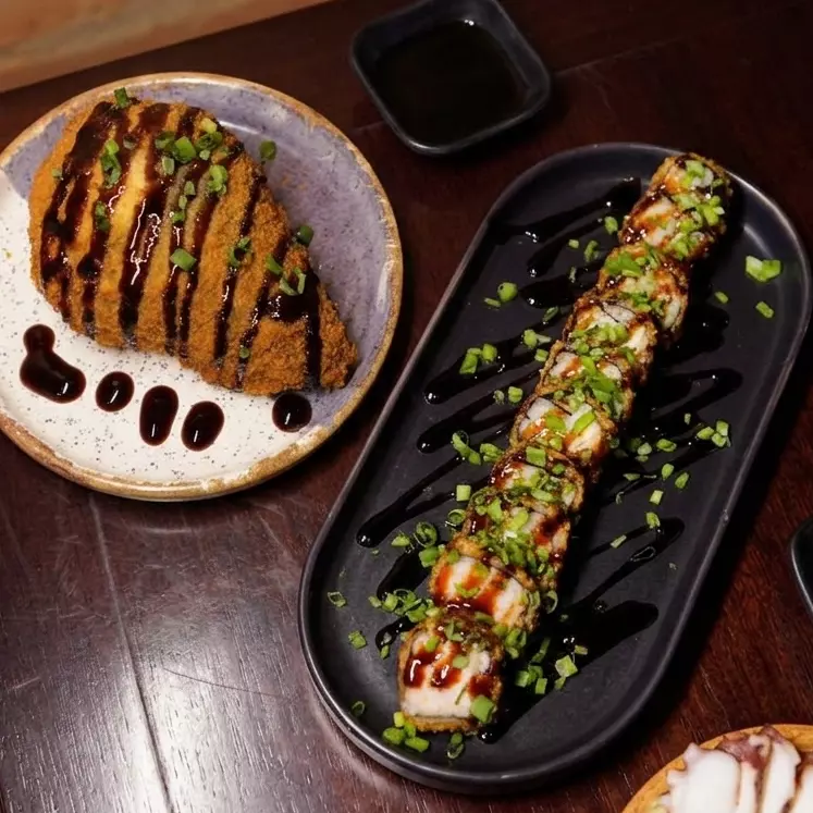1TEMAKI HOT + 10HOT ROLL TRADICIONAL