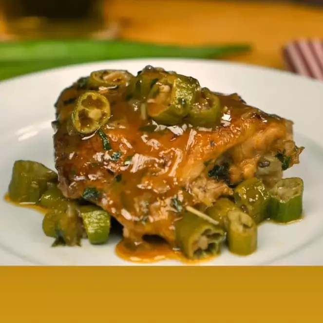 Sobrecoxa com quiabo(copy)