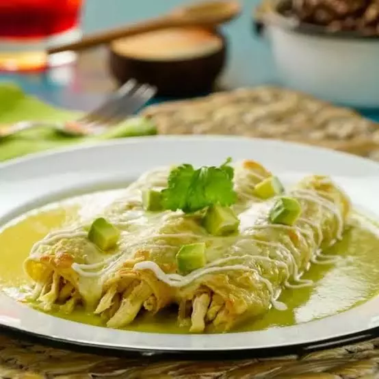ENCHILADAS SUIZAS
