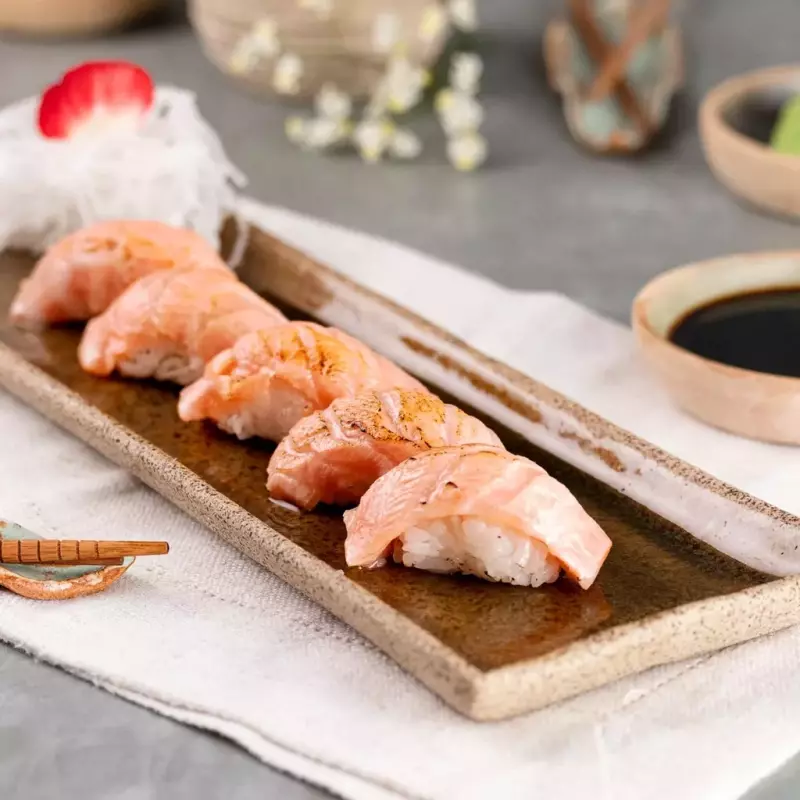 Sushi / Salmão Maçaricado 5 unid