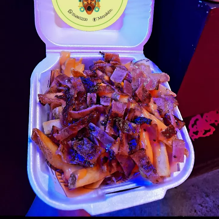 Papas c/Queso y Tocino
