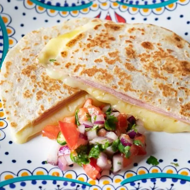 DESAYUNO SINCRONIZADA CON 2 PICADAS