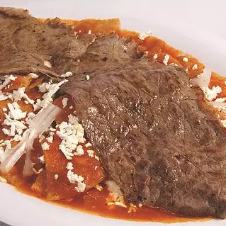 Chilaquiles con Chorizo