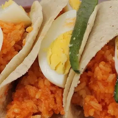 Tacos de Guisado con Arroz