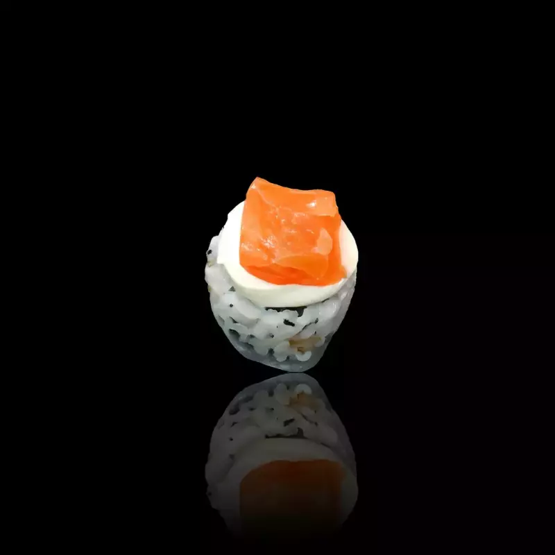 URAMAKI SKIN  SALMÃO POR CIMA 8 PEÇA