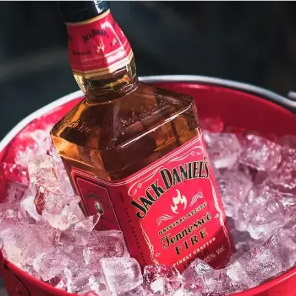 Jack Daniels Fire c/5 Red Bull