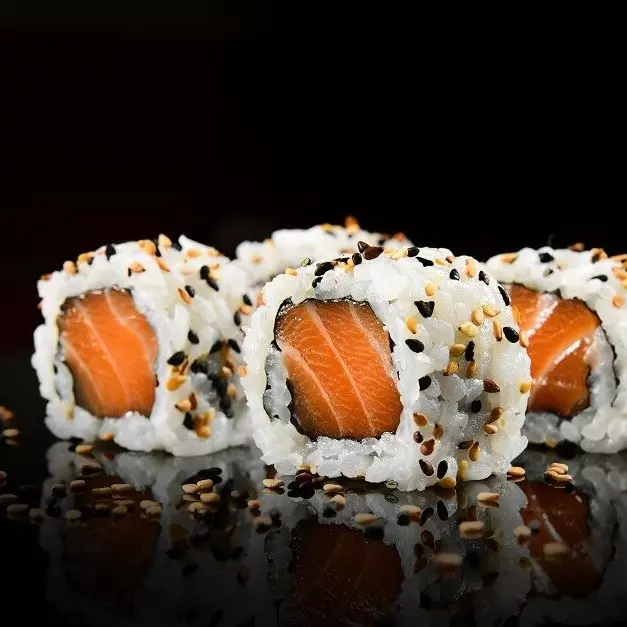 Uramaki de Salmão  (8 unidades)