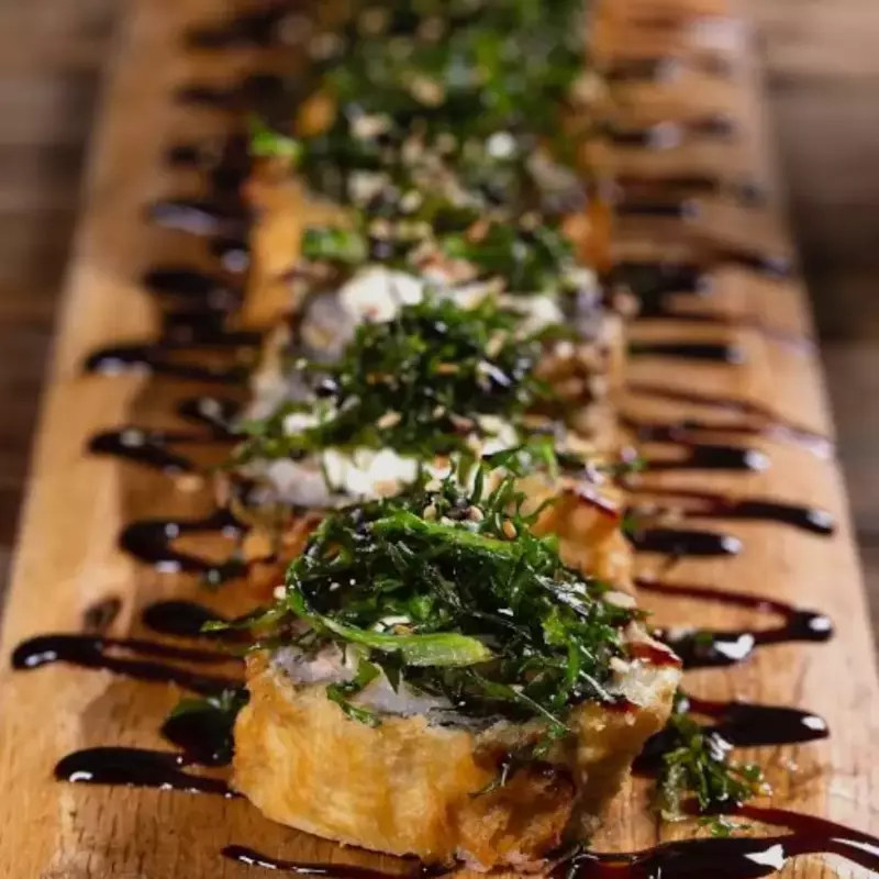 Hot Rolls (8 peças)