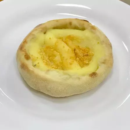 Esfiha de dois queijos