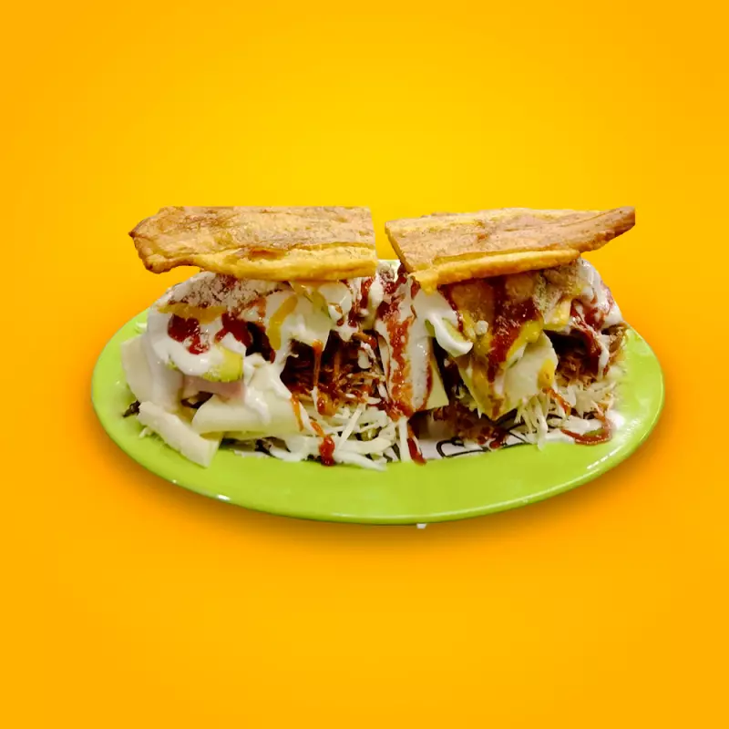 Patacón de Carne mechada