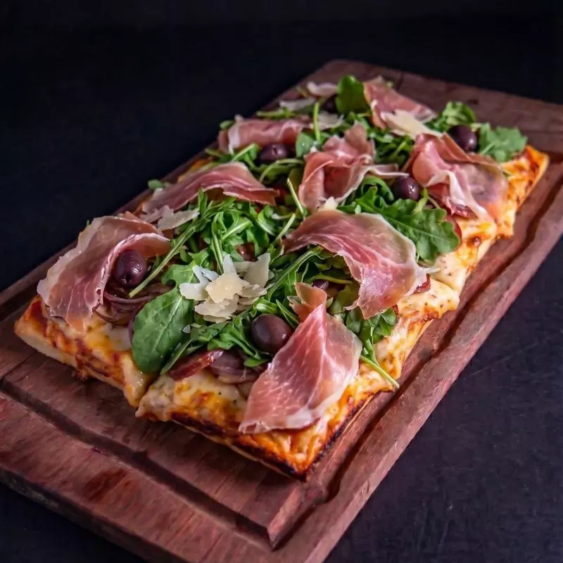 Rúcula y Jamón Crudo